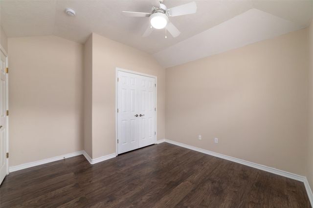 146 Hidden Valley Cir, Huntsville, TX 77340