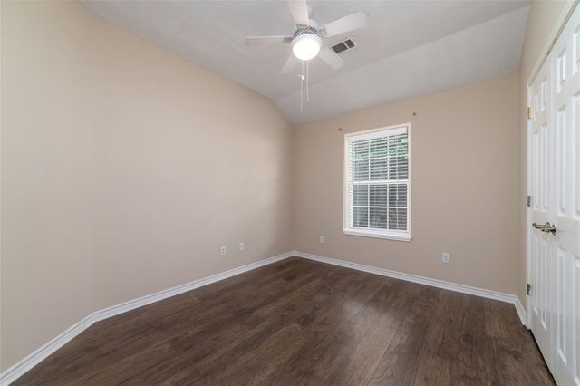 146 Hidden Valley Cir, Huntsville, TX 77340
