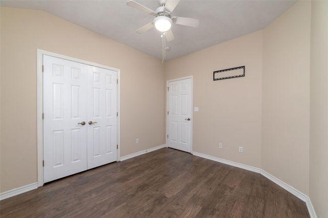146 Hidden Valley Cir, Huntsville, TX 77340