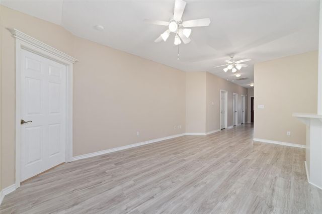 146 Hidden Valley Cir, Huntsville, TX 77340