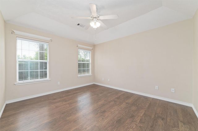 146 Hidden Valley Cir, Huntsville, TX 77340