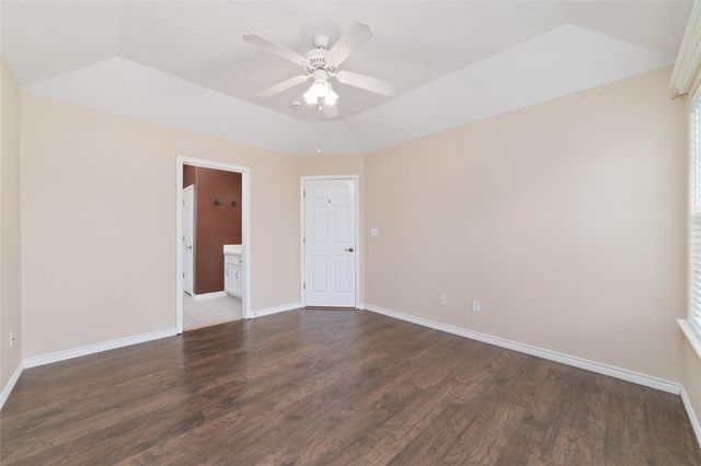 146 Hidden Valley Cir, Huntsville, TX 77340