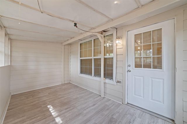 146 Hidden Valley Cir, Huntsville, TX 77340