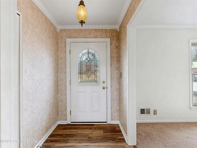 9812 Boxford Ct, Louisville, KY 40242