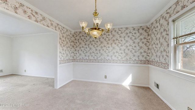 9812 Boxford Ct, Louisville, KY 40242