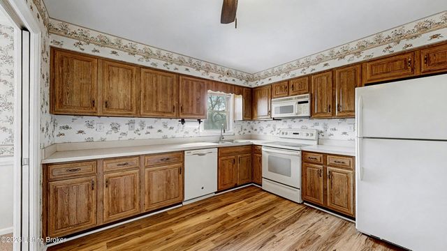 9812 Boxford Ct, Louisville, KY 40242