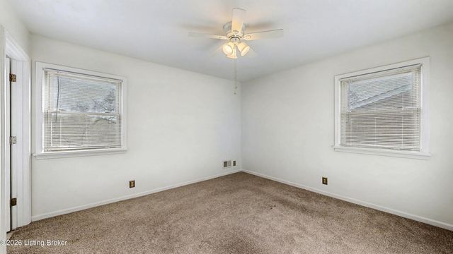 9812 Boxford Ct, Louisville, KY 40242