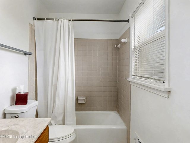 9812 Boxford Ct, Louisville, KY 40242