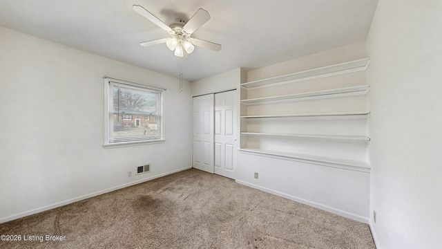 9812 Boxford Ct, Louisville, KY 40242