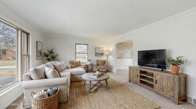 9812 Boxford Ct, Louisville, KY 40242