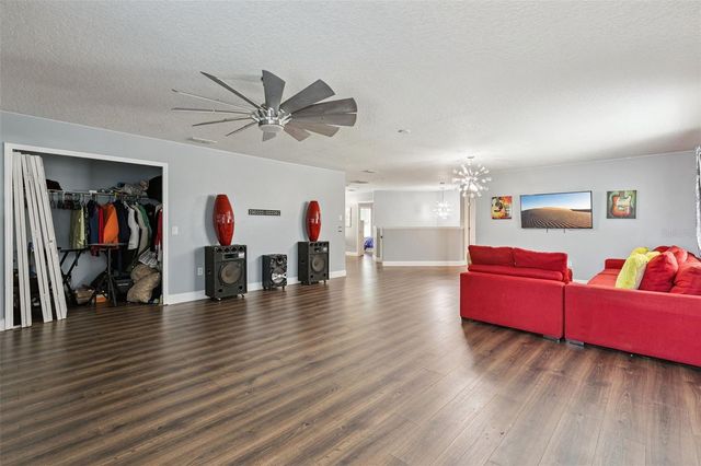 580 ERROL PARKWAY, Apopka, FL 32712