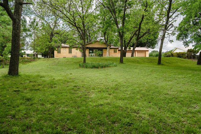 5000 Circle Ridge Drive W, Fort Worth, TX 76114