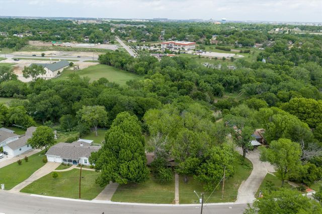 5000 Circle Ridge Drive W, Fort Worth, TX 76114