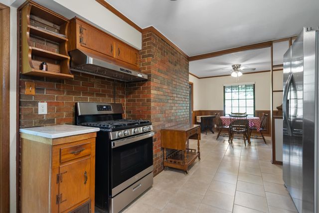 5000 Circle Ridge Drive W, Fort Worth, TX 76114