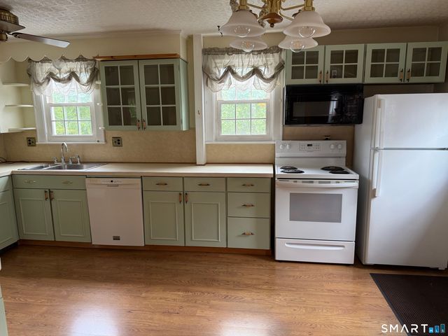 33 Randolph Avenue, Thomaston, CT 06787