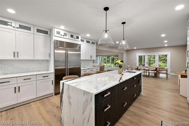 3546 Bloomfield Club Drive, Bloomfield Hills, MI 48301