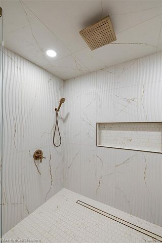 3546 Bloomfield Club Drive, Bloomfield Hills, MI 48301