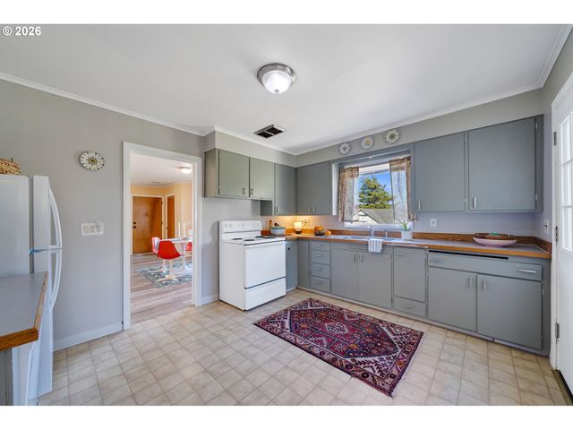 301 ALAMEDA Ave, Astoria, OR 97103