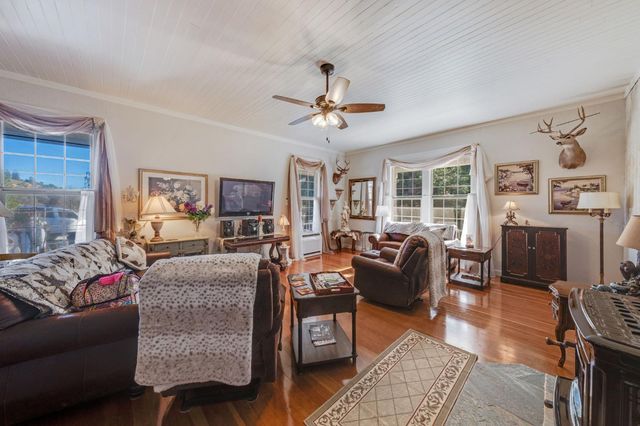 3217 Pleasant Valley Rd, Placerville, CA 95667