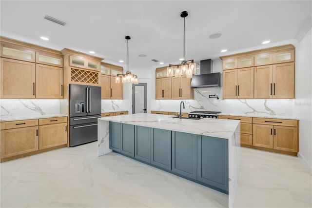 511 YUPON AVENUE, New Smyrna Beach, FL 32169