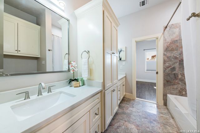 403 N Palmetto, San Antonio, TX 78202