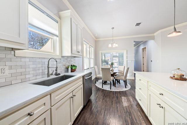 403 N Palmetto, San Antonio, TX 78202