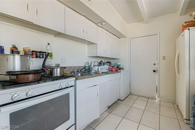 2105 Stanley Avenue, North Las Vegas, NV 89030