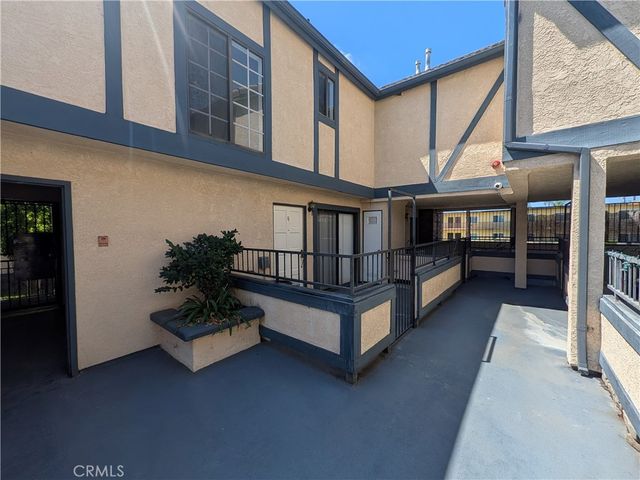 1814 8th, Monrovia, CA 91016