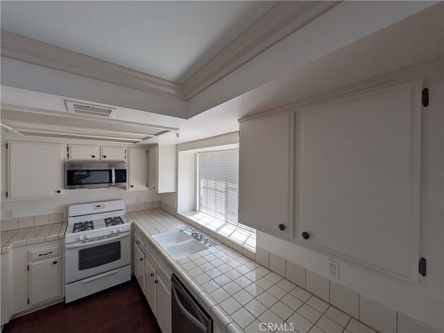 1814 8th, Monrovia, CA 91016