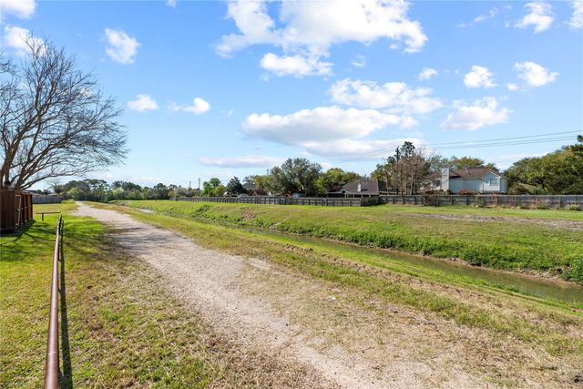 3405 Stonecrest Court, Pearland, TX 77581