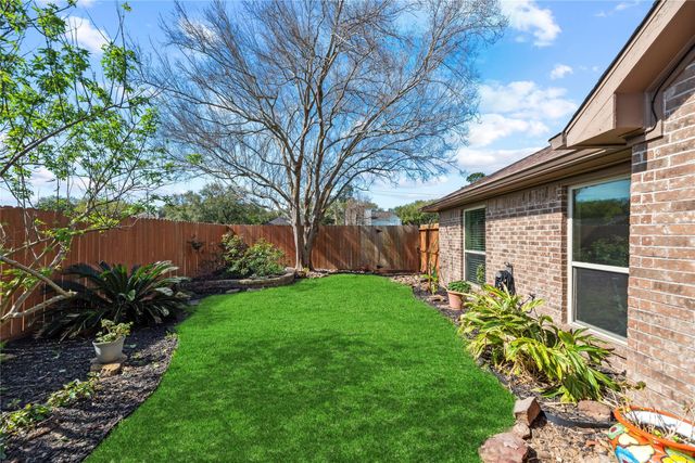 3405 Stonecrest Court, Pearland, TX 77581