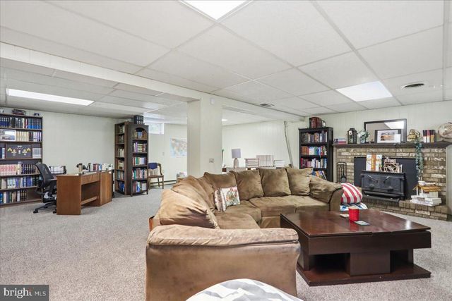 2964 ROOSEVELT DR, Chambersburg, PA 17201