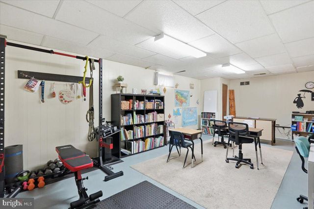 2964 ROOSEVELT DR, Chambersburg, PA 17201