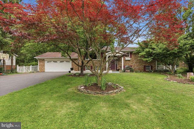 2964 ROOSEVELT DR, Chambersburg, PA 17201
