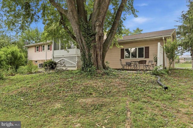 2964 ROOSEVELT DR, Chambersburg, PA 17201
