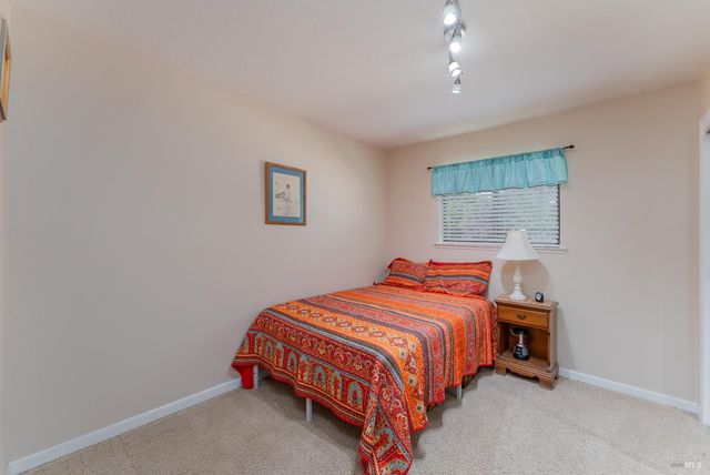 1260 Sequoia Plz, Ukiah, CA 95482