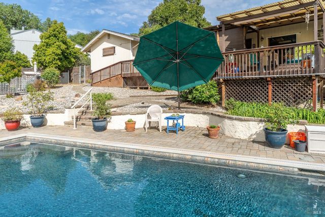 1260 Sequoia Plz, Ukiah, CA 95482