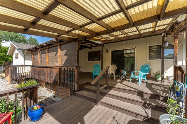 1260 Sequoia Plz, Ukiah, CA 95482