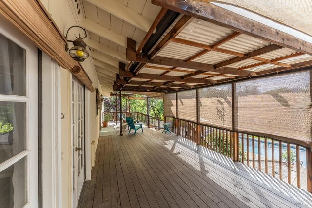 1260 Sequoia Plz, Ukiah, CA 95482