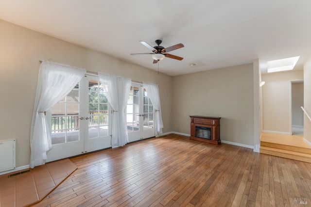 1260 Sequoia Plz, Ukiah, CA 95482