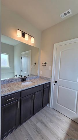25662 Tarver Dr, Denham Springs, LA 70726