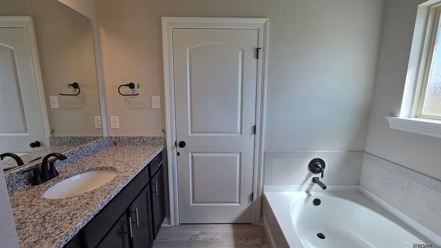 25662 Tarver Dr, Denham Springs, LA 70726