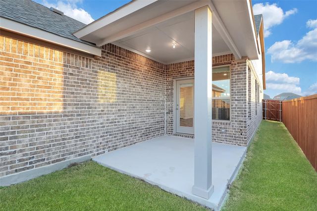 12424 Iveson Drive, Fort Worth, TX 76052