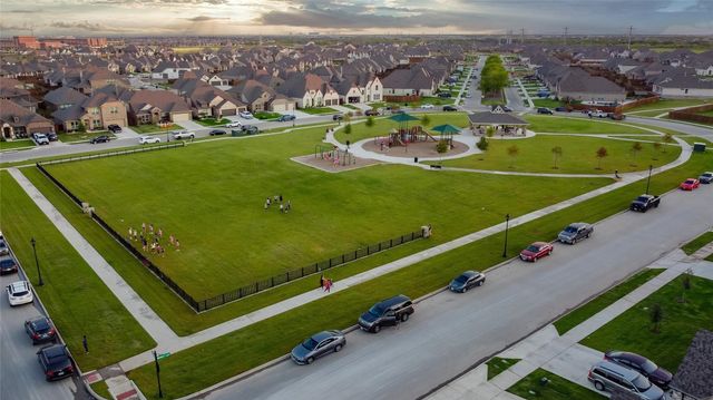 12424 Iveson Drive, Fort Worth, TX 76052