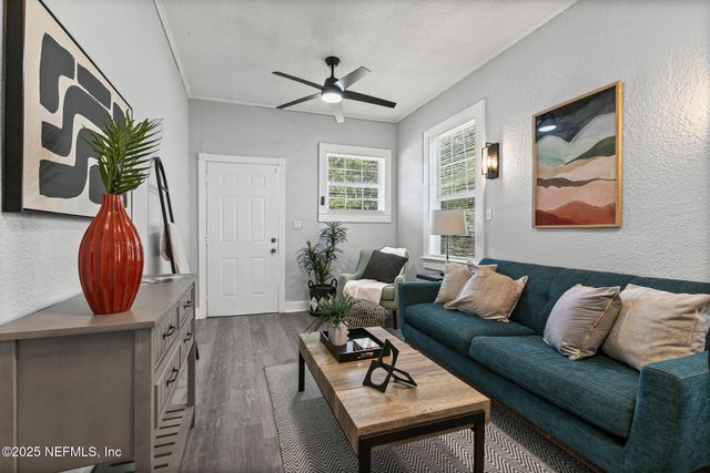 325 E 63RD Street, Jacksonville, FL 32208