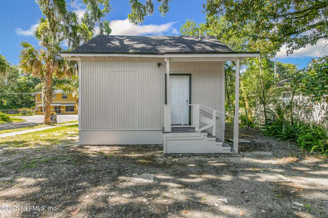 325 E 63RD Street, Jacksonville, FL 32208