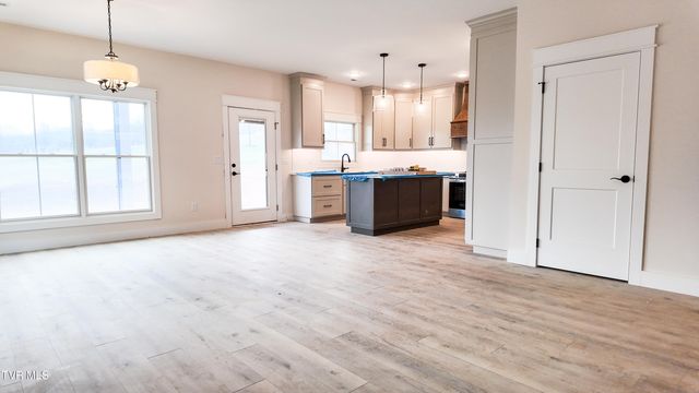 310 Monroe Drive, Bristol, TN 37620