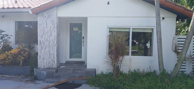 1460 Marseille Dr, Miami Beach, FL 33141