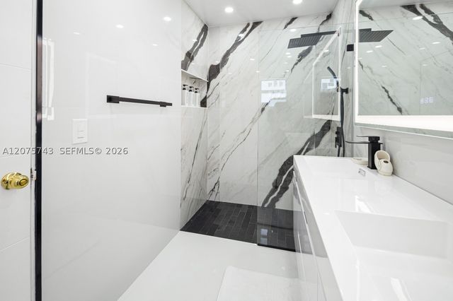 1460 Marseille Dr, Miami Beach, FL 33141