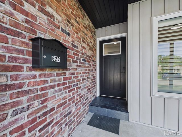 622 Grandview Drive, Edwardsville, IL 62025